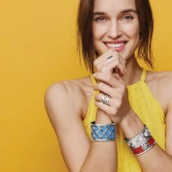 Christo Amsterdam Wide Ring -Moonlink Jewelry Shop christo amsterdam wide ring silver 2 5b033a7f ce41 4ebf 9e40 4e3cea8537fb