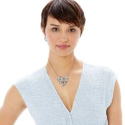 Love Bouquet Necklace -Moonlink Jewelry Shop love bouquet necklace silver white 3 8a973643 5881 4e73 a823 46eb964e4978