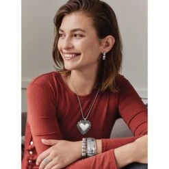 Sonora Bold Heart Necklace -Moonlink Jewelry Shop sonora bold heart necklace silver 3 463bc68b 41f7 4897 a5e3 b5b2aa91bbd1