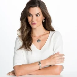 Spin Master Hinged Bangle -Moonlink Jewelry Shop spin master hinged bangle silver gold 2 2eefd127 6163 4ccd 92c5 2ef153354cf3